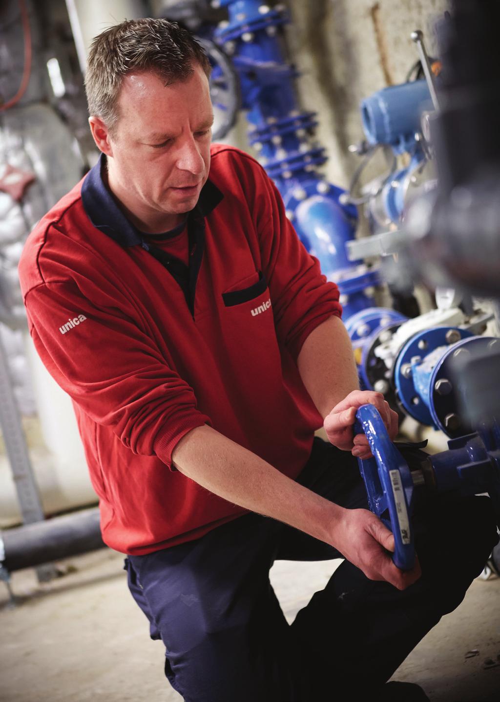 Typen en uitvoeringen Er worden in de basis twee typen sprinklersystemen onderscheiden: het nat systeem en het droog systeem.