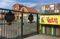 School: praktisch Openingsuren maandag dinsdag woensdag donderdag vrijdag s morgens 8.35u 8.35u 8.35u 8.35u 8.35u speeltijd middagpauze 11.50u 11.50u 11.25u 11.50u 11.50u speeltijd 14.55u 15.10u 14.