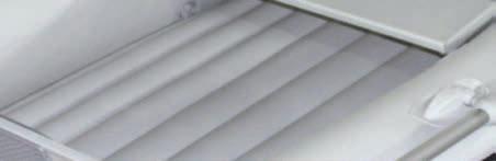 Air Deck floor (X-Stiched) Alle Air Deck-modellen zijn uitgerust met een opblaasvloer met X-stiksels voor extra stevigheid in vergelijking met traditioneel gestikte vloeren.