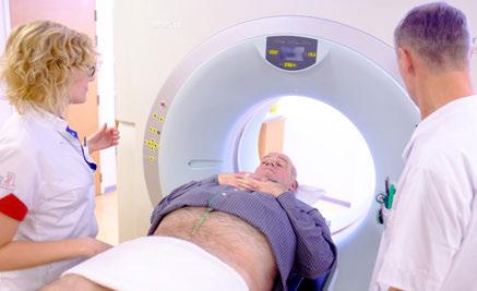 CT-scan Het maken van de CT-scan duurt ongeveer een half uur. MRI-scan Mogelijk wordt er ter voorbereiding op uw behandeling ook een afspraak gemaakt voor het maken van een MRI-scan.