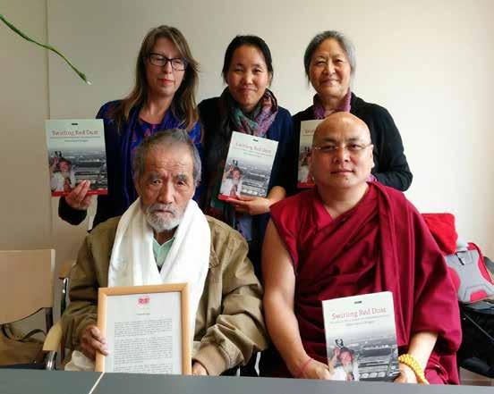 Takna Jigme Sangpo, Golog Jigme en Tsering Jampa tijdens de boekpresentatie van zijn Engelse autobiografie in Zürich in april.