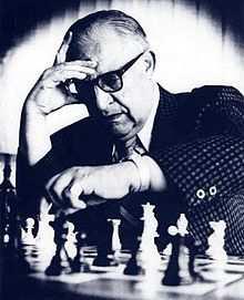 Wetenswaardigheden (vanuit de schaakkalender 2011) George Koltanowski werd in 1903 geboren in Antwerpen en veroverde in de jaren 20 en 30 vijf maal het Belgisch kampioenschap.
