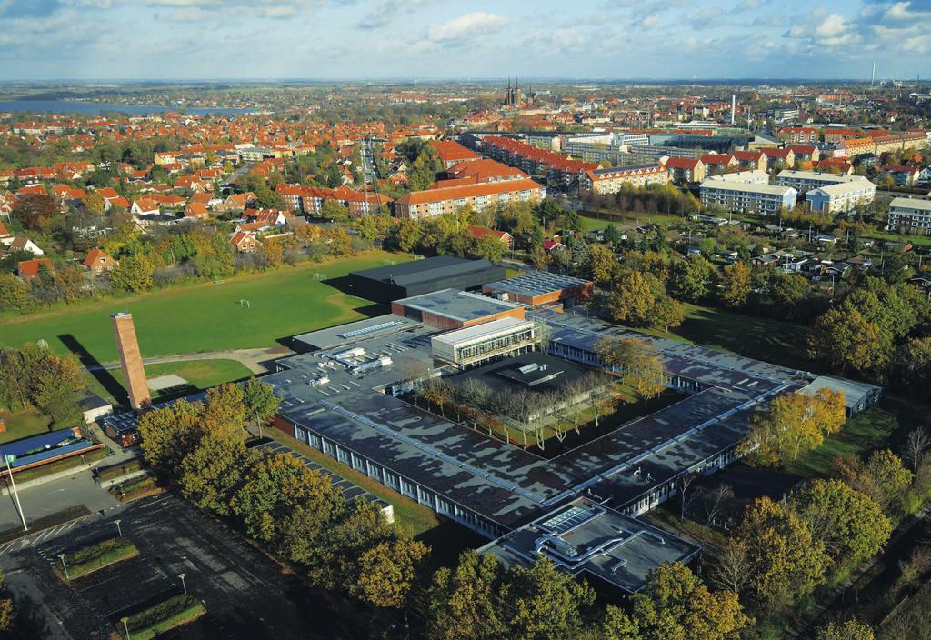 Met een geschiedenis die teruggaat tot 980, heeft de Katedralskole in Roskilde het door de eeuwen heen allemaal al meegemaakt: in 1969 verhuisde de school van haar gebouwen in het centrum van de stad