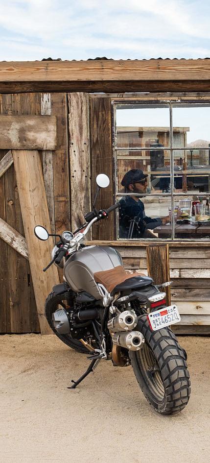 ERGONOMIE EN COMFORT Tweedelige buddyseats, zwart De zwarte berijders- en duozit van de BMW R ninet bezorgt de