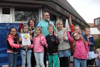 De scholen vormen een veilige en uitdagende omgeving waar uw kind zich optimaal en veelzijdig kan ontwikkelen.