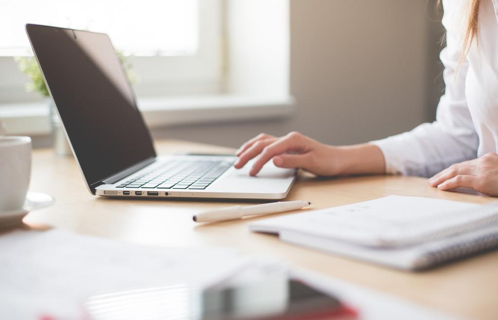 ORDERING CLOUDDIENSTEN. Werken vanuit de cloud is de perfecte oplossing voor bedrijven die helemaal mee willen gaan met de tijd. Werken vanuit de cloud heeft namelijk mooie voordelen.