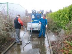 antikalkfilter en anti-kalk pomp Digitale temperatuurinstelling en regeling Voordelen ECO PICKUP 1000L: Onkruid bestrijden, reinigen, desinfecteren.