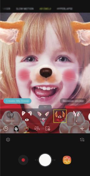 Apps en functies Live stickers Leg foto's vast met verschillende live stickers. Wanneer u uw gezicht beweegt, volgen de stickers uw bewegingen. 1 Tik op AR EMOJI in de lijst met opnamestanden.