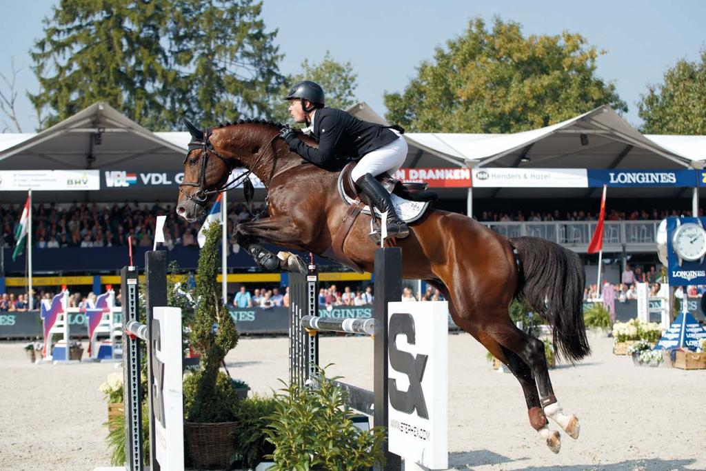 WK JONGE SPRINGPAARDEN finale een 1.35m-parcours en niet minder dan 20 deelnemers bleven foutloos in het basisparcours. Risico nemen was daarin onvermijdelijk en dat besefte ook Steven Veldhuis zich.