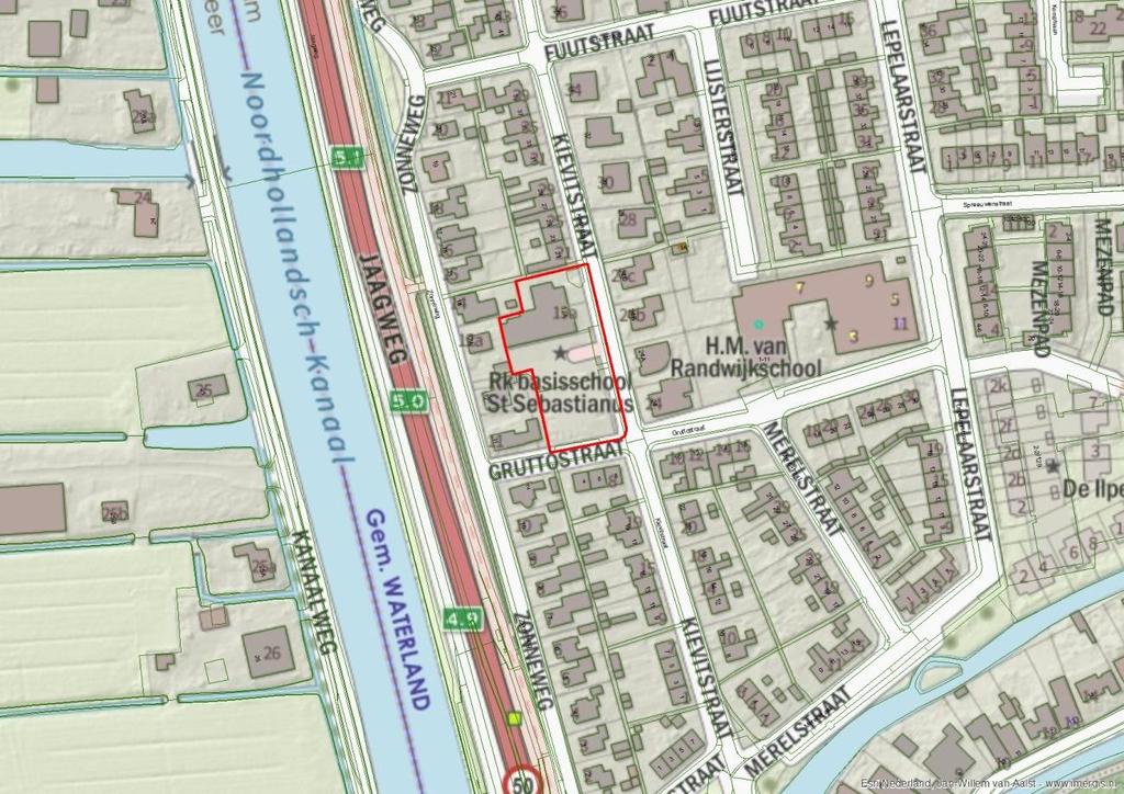 2 Situatie Het initiatief heeft betrekking op de locatie gelegen op de hoek van de Kievitstraat en de Gruttostraat, in Ilpendam in de gemeente Waterland.