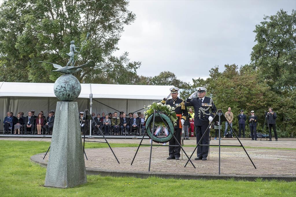 Defensievakbonden voeren vrijdag actie bij het ministerie 13 september 2017 11:36 De vakbonden voor het Defensiepersoneel hebben aangekondigd dat zij vrijdag 15 september a.s. van 11.15 tot 12.