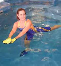 Aquaplay: de Aquatrainer zonder tegenstroomzwemjets De Aquaplay is een kant-en-klaar zelfdragend bad waarin familie en vrienden kunnen relaxen, spelen of zwemmen.
