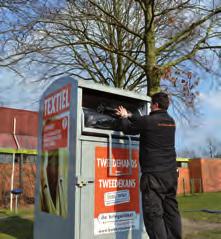 Vuile, natte of tot op de draad versleten kleding, niet draagbaar schoeisel, vloerbekleding, hoofdkussens, dekbedden.