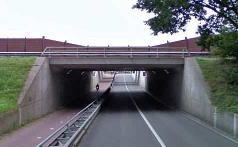 V7 Tunnel onder A28 / Van Tuijllstraat T3 b8 V10 b9 V2 KH / KHK / khk1 V9 T4 V6 V7 V12 V3 W4 B2 vanaf de van Tuijllstraat richting het noordwesten OMSTANDIGHEDEN Het viaduct wordt