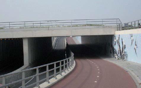V12 Viaduct onder de A28 / Hanzetunnel b8 V10 b9 V2 KH / KHK / khk1 V9 T4 V6 V7 V12 V3 W4 B2