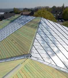 Felsnaad VMZINC Koude daken geventileerd Typisch compositie van een koud dak G3 nok Clip G3 Een opening voor luchtaanvoer en één voor afvoer van lucht is absoluut noodzakelijk om een goede ventilatie