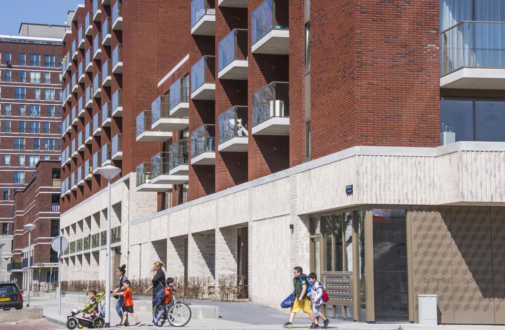 DE DAMMER, ROCHDALE IN NOORD De Dammer is een duurzaam nieuwbouwcomplex dat Rochdale in 2017 opleverde in Amsterdam Noord. Het zijn in totaal 90 sociale huurwoningen.