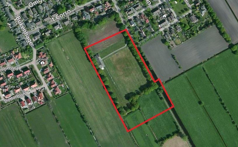 1. INLEIDING 1.1 Aanleiding De Gemeente Opsterland is voornemens het sportpark te Lippenhuizen her in te richten en deels te verplaatsen in zuidelijke richting.