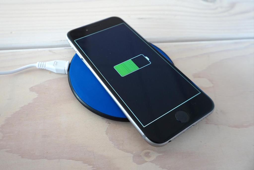 WIRELESS CHARGER PVC CM5334 Draadloze oplader volgens de QI draadloze oplaad standaard.