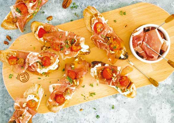 BRUSCHETTA MET ROOMKAAS, TOMAAT UIT DE OVEN,