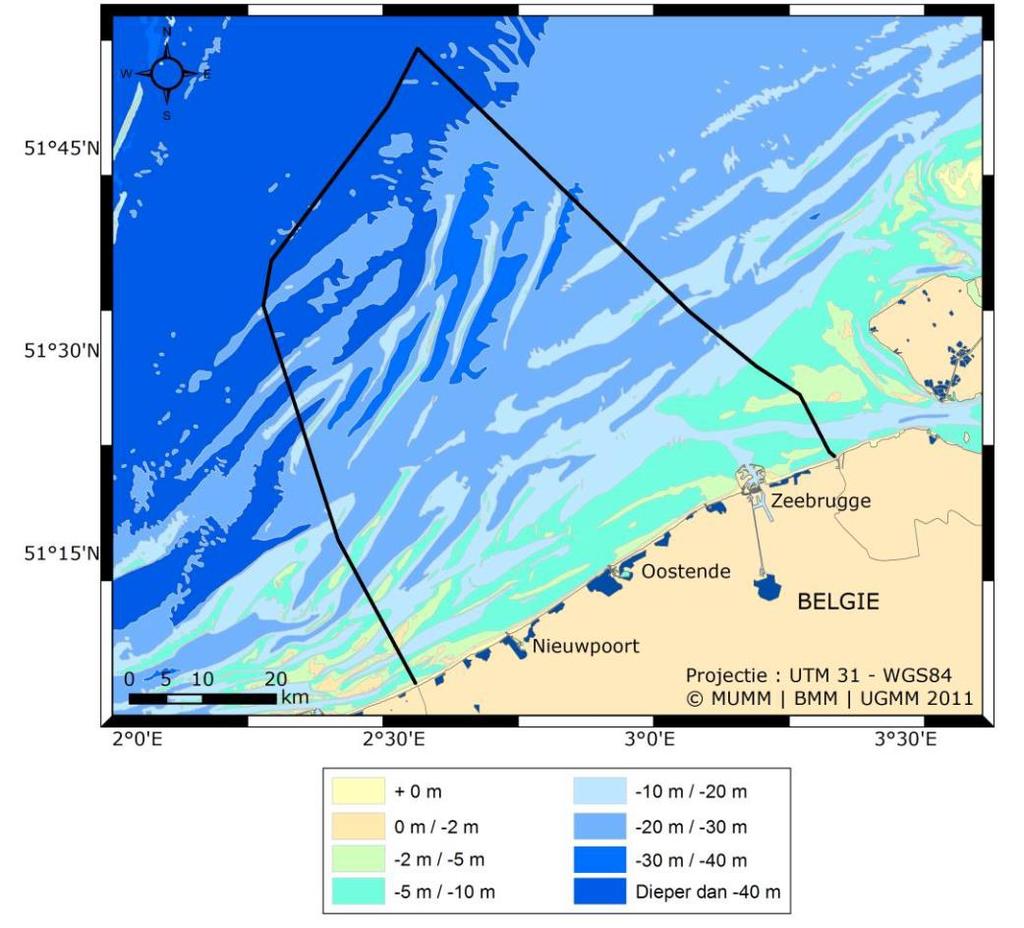 Figuur 3: Bathymetrie in de Belgische zeegebieden [Bron: BMM 2017] Zandbanken kunnen tot 30 meter hoog zijn, met toppen die op sommige plaatsen slechts enkele meters onder het wateroppervlak gelegen