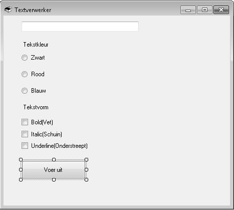 Jan wil dat de tekst in Textbox1, net als in Microsoft Word, vet, scheef en onderstreept kan worden getoond. Hij plaatst een label met de tekst Tekstvorm op het scherm.