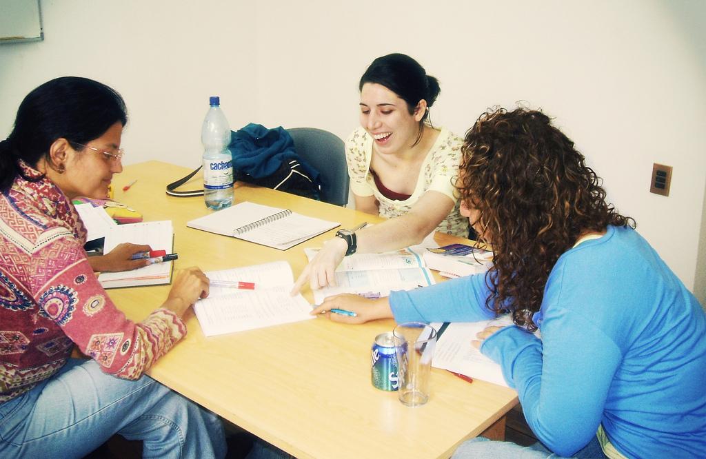 Lessen & Sociaal Project Volg lessen Spaans en sluit daarna aan bij een sociaal project in de streek van Santiago.