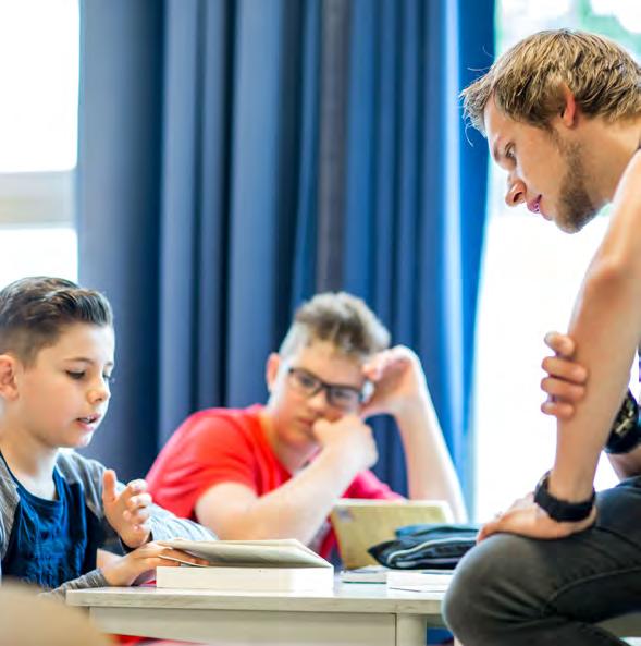 nl Marijke van der Meer Directeur SWV VO De Langstraat Waalwijk, juni 2018 De leerling centraal Binnen ons samenwerkingsverband werken schoolbesturen en scholen samen aan passend onderwijs voor