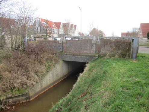 3.2.4 Betonnen duiker en veetunnel Binnen het areaal van de Gemeente Texel bevinden zich 3 objecten die onder dit type kunnen worden ingedeeld. De gemiddelde oppervlakte bedraagt 34,7 m2.