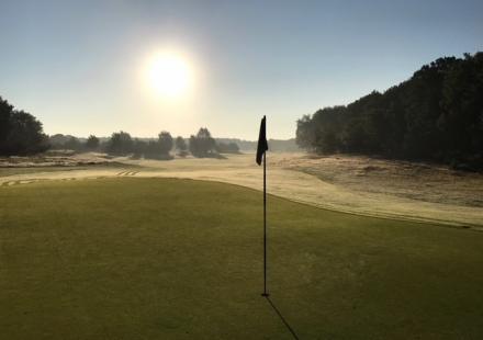 Afgelopen jaar hebben wij op een prachtige 9 holes baan gespeeld in Dongen. Het was een zeer geslaagd evenement, maar helaas maar met een beperkt aantal deelnemers.