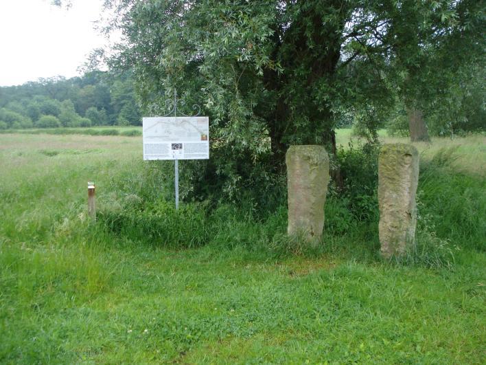 17 Vanekerstenen Vanekerstenen Deze stenen werden in 2007 teruggevonden als fundering van een oud