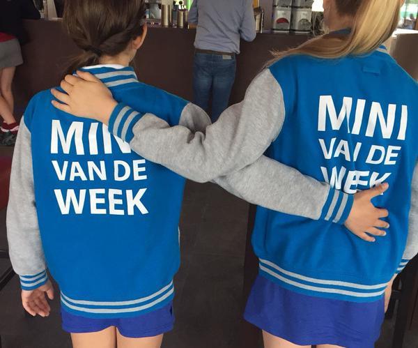 MINI VAN DE WEEK Afgelopen weekend was het de beurt om Mini van de Week te zijn bij Dames 1 voor Frederique (ME1) en haar vriendinnetje Zoey (ME10).