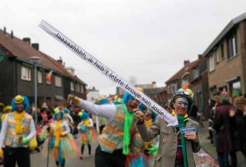 Veuraafgaonde aan d n optoch troffe weej ós in t Raodhoes mit t Dreejspan van dit jaor: Prins Rob d n Ierste en zien adjudante John en Dimitri. Um 13.00 oor ginge weej nao ós juryplaats.