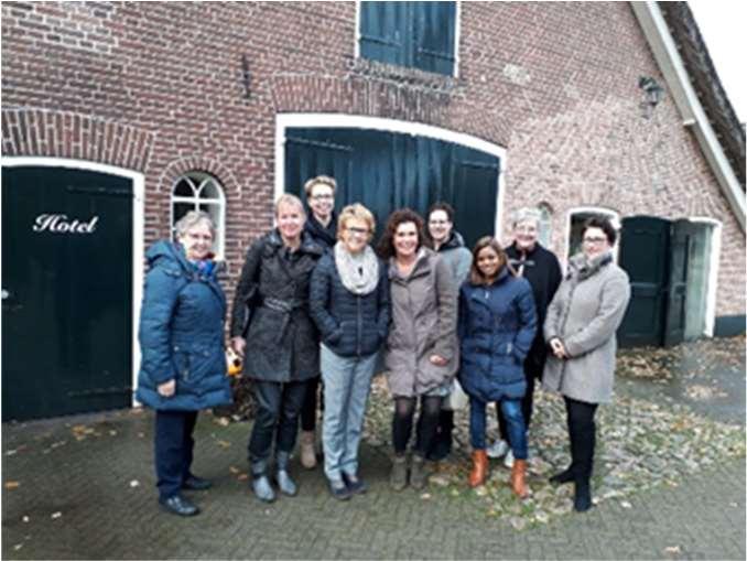 Activiteiten 2017: 16 januari, themabijeenkomst: Vrouw en ondernemer Op maandag 16 januari 2017 hebben de CDA vrouwen Overijssel een thema bijeenkomst 'Vrouw en ondernemer' gehad in de Rabobank te