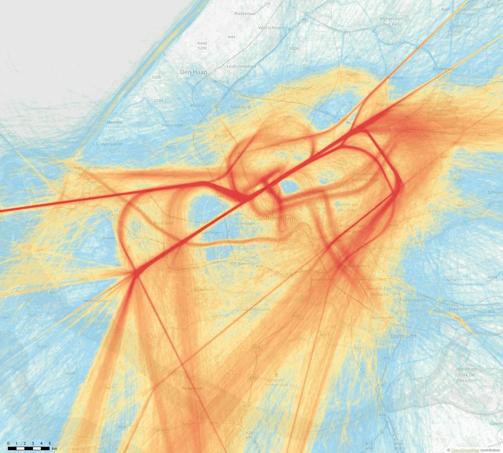 3.3 BEELD RTHA VLIEGTUIGBEWEGINGEN In de onderstaande figuur wordt een beeld gegeven van de vliegtuigbewegingen rondom RTHA.