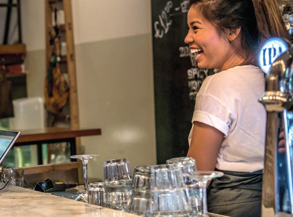 Werken in de horeca betekent vaak lange dagen en korte nachten. Maar óók veel voldoening. Je gasten tevreden naar huis zien gaan, daar doe je het voor. Die passie begrijpen wij als geen ander.