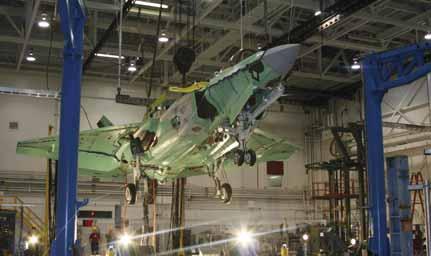 In Dallas werden tests uitgevoerd waarbij landingen op een vliegdekschip werden gesimuleerd. K-Max Lockheed Martin en Kaman Aerospace hebben proeven uitgevoerd met een onbemande K-Max helikopter.