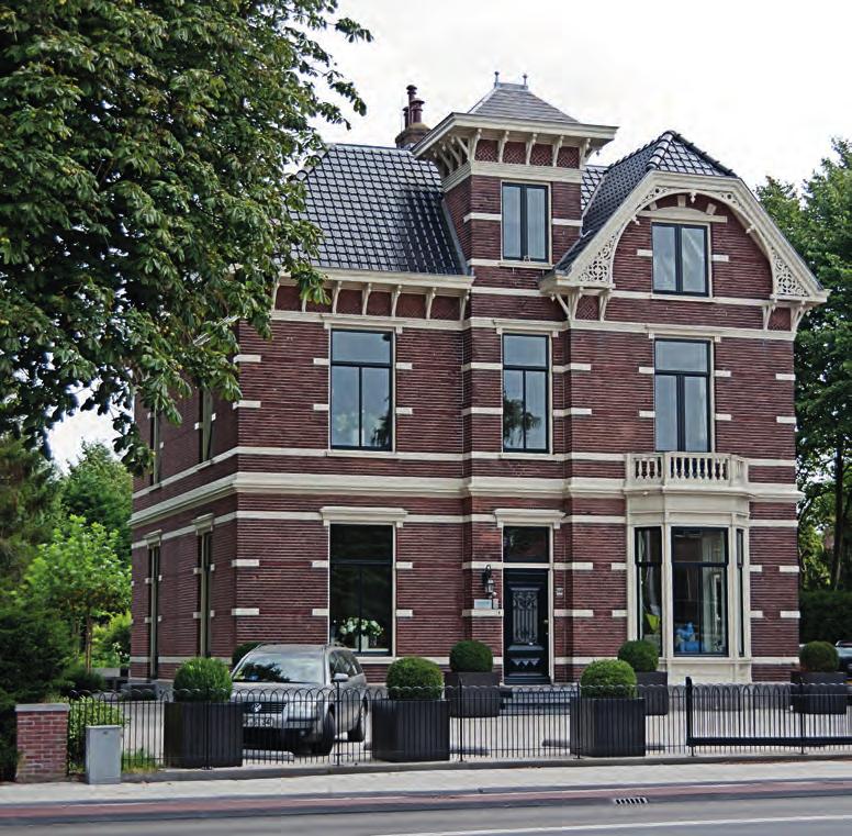 Herenweg 180, een statige villa uit 1891 Marloes van Buuren Respect voor de oorspronkelijke stijl waarin een huis gebouwd is, dat is een eigenschap die bij onze historische vereniging hoog in het