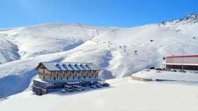 TURKIJE Skigebied ERCIYES Steeds meer buitenlanders hebben de afgelopen jaren Turkije ontdekt als de ultieme wintersportbestemming.