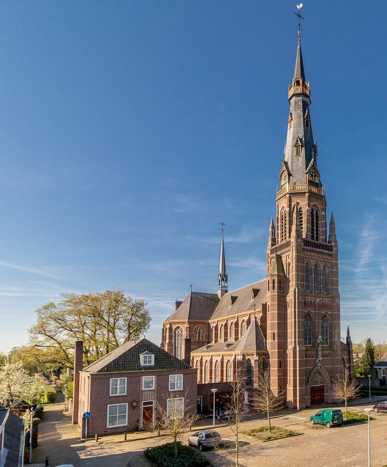 Clemens is onder andere patroon van zeelieden en kinderen en tegen watersnood, storm en onweer. De kerk in Baardwijk werd aanbesteed op 20 februari 1896, maar niet gegund.