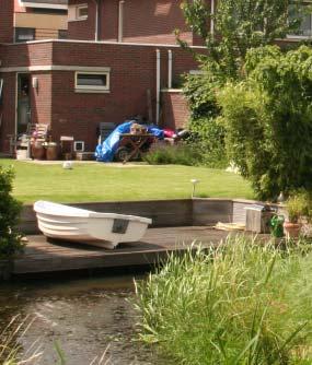 ca. 32 m Lage beukenhaag als erfafscheiding Vlonderterras op de