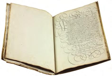 20 678 Oud boekwerkje in perkamenten kaft met inhoud bedoeld als oefening kalligrafie, met ouder voorblad/voorwoord Lucac van Rijn 25 679 680 679