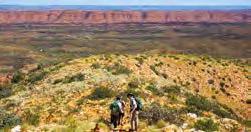 Wandelen Wandelen ALICE SPRINGS Classic Larapinta Trek in Comfort ADELAIDE The Arkaba Walk 6-daagse trektocht door de spectaculaire landschappen van de West Macdonnell Ranges tot diep in de