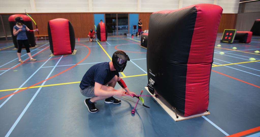 maandag 9.00 u - 16.00 u: Squash en badminton - Sport Vlaanderen* 9.00 u - 16.00 u: Fitness - Sport Vlaanderen 18.30 u - 19.30 u: Archery Tag - NIEUW!