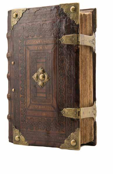BIBLIOTHEEKSCHAT BIESTKENSBIJBEL UIT 1598 In de bibliotheek van het bijbelgenootschap worden allerlei bijzondere bijbels bewaard.