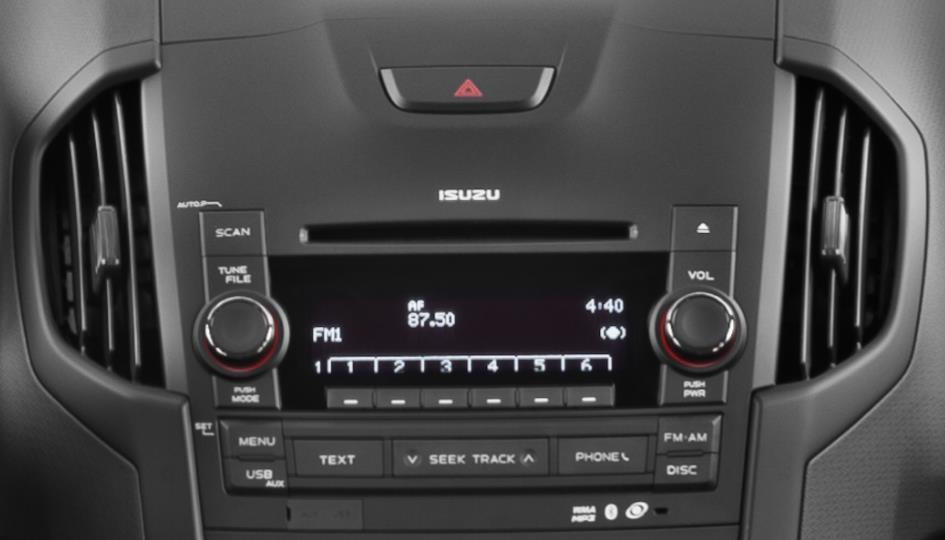 OEM RADIO-CD-BT (no navi) Originele ISUZU AM/FM radio met cd-speler en Bluetooth functie voor handenvrij bellen.