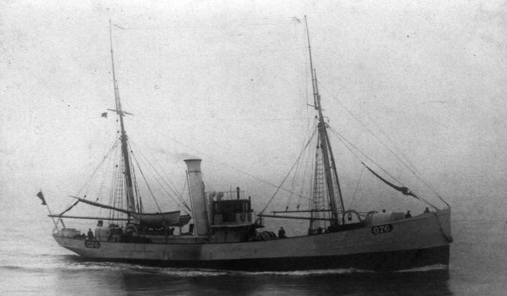 De IBIS-vloot : - IBIS I - HMS Albacore - Commandant Bultinck: aangekocht in 1906 voor de huisvesting en de opleiding van de leerlingen.