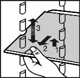 Bediening voor apparaten vanaf hoogte 1216 mm geldt: u het gedeelte vooraan op de bodem van het koelgedeelte alleen gebruiken om producten korte tijd neer te zetten, bijv.