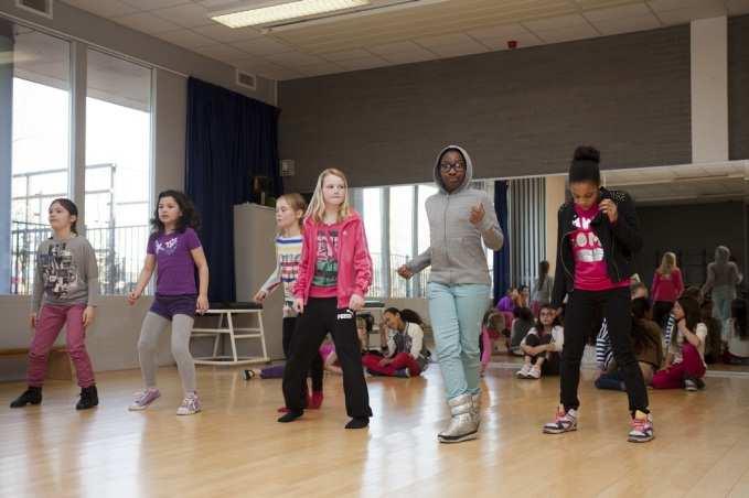 Na een spannende auditie met 49 kandidaten gaat dansleraar Cefas de komende weken met de 20 geselecteerde kinderen aan de slag om een spetterende act neer te zetten op het kampioenschap van zaterdag