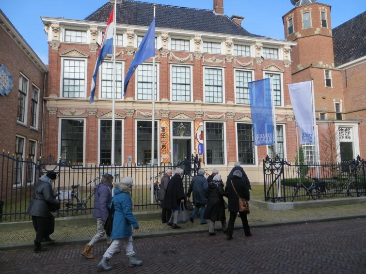 Oproep aan Museumliefhebbers Momenteel functioneren twee Museumgroepen binnen de LOS, die bijna maandelijks een bezoek brengen aan bekende en onbekende musea en galerieën in Friesland, Groningen,